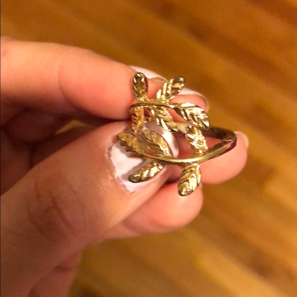 Rose Gold leaf ring - Picture 2 of 3